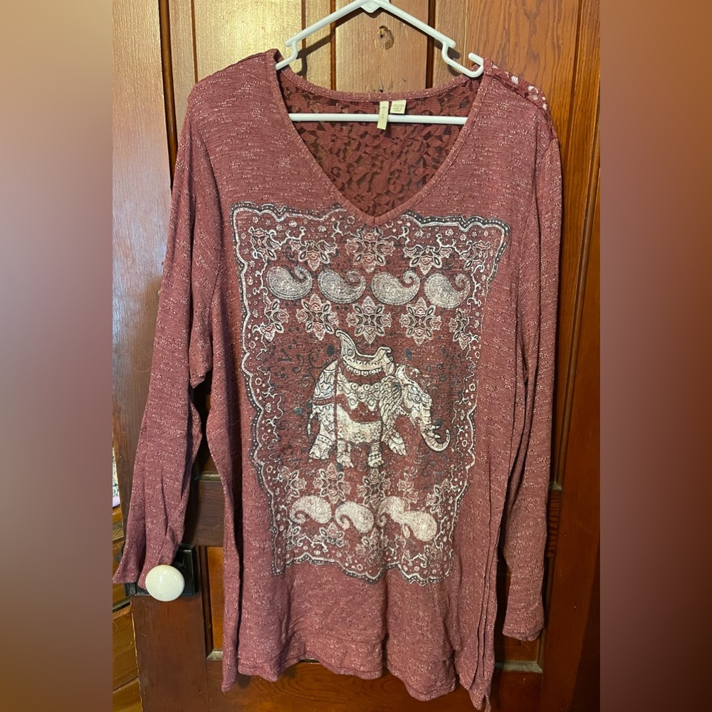 Cato Women Size 26/28 shirt